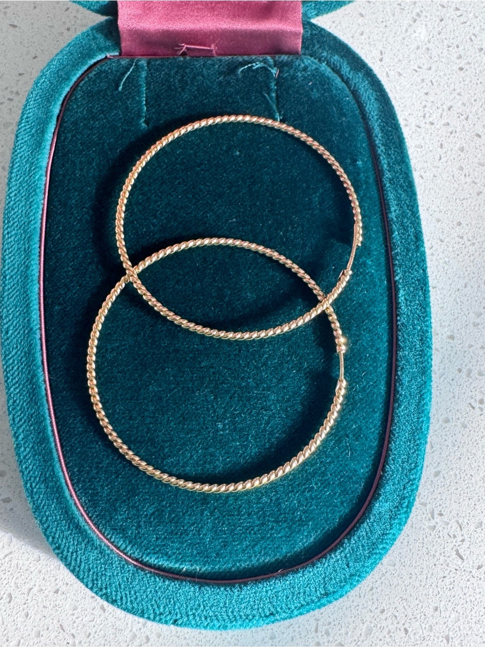 Gucci Gold-Tone Twisted Hoop Earrings - 18k Gold Le Marche des Merveilles - Picture 4 of 5